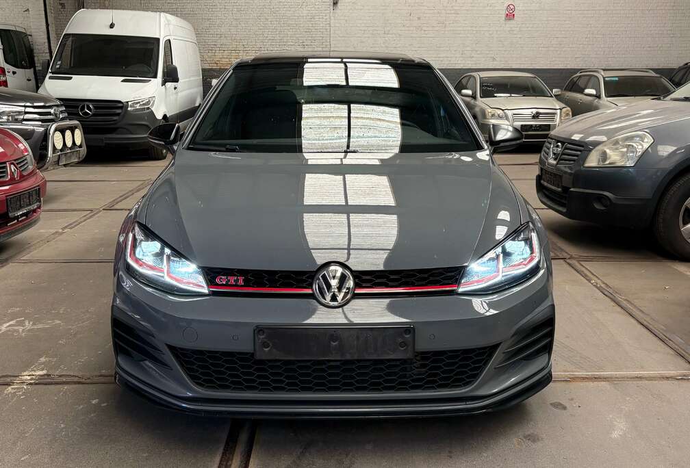 Volkswagen Golf 2.0 TSI TCR OPF DSG