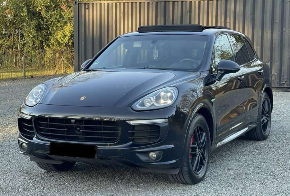 Porsche S E-Hybrid Tiptronic Platinium Edition