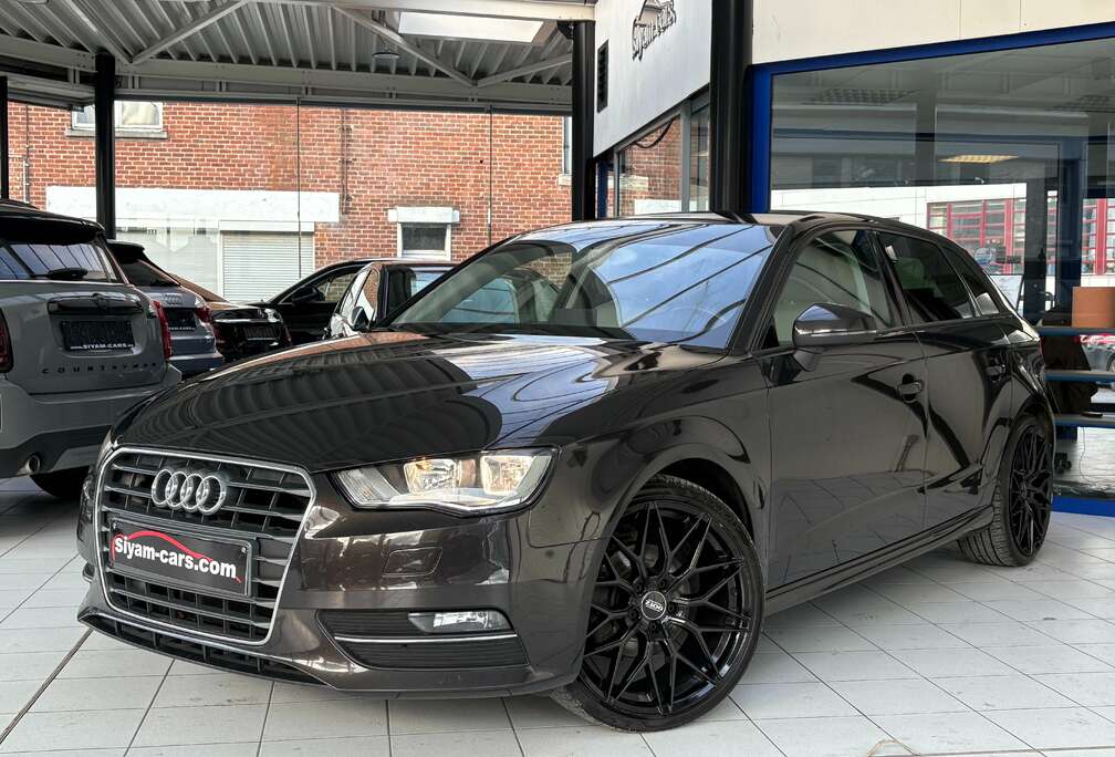 Audi Sportback 1.6 TDi *GPS * PDC * JANTES 19\