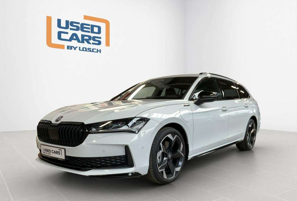 Skoda Combi+Sportline+DSG+PHEV+Pano