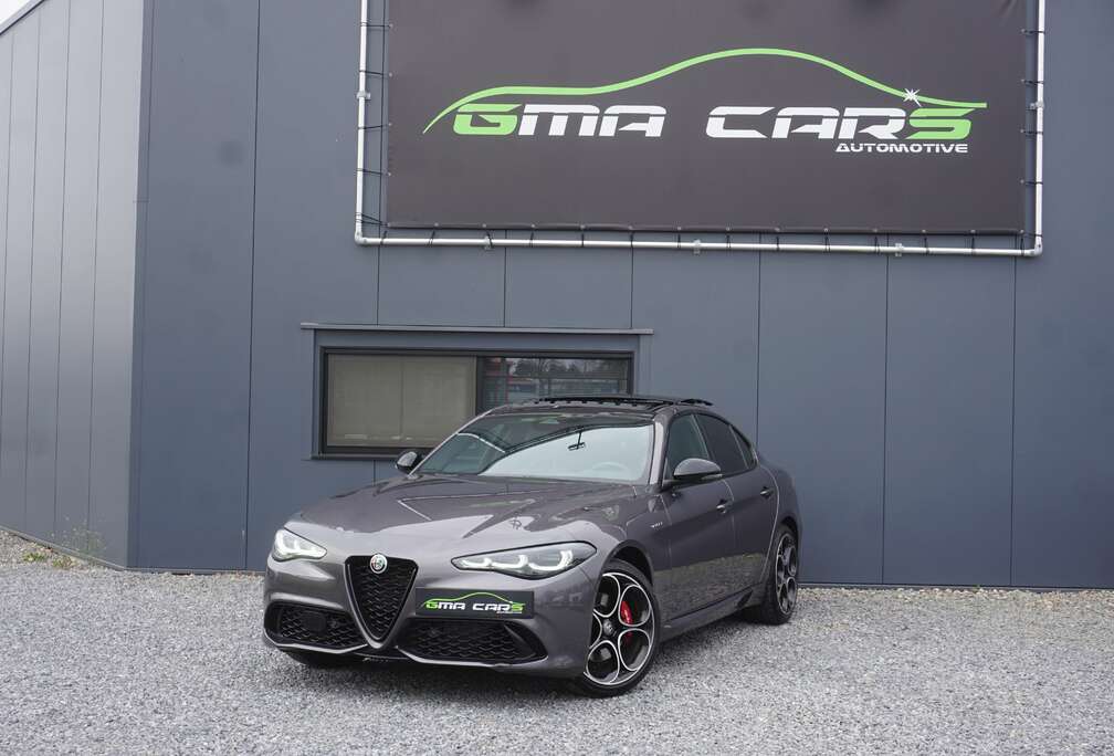 Alfa Romeo Giulia 2.0 T AWD Veloce