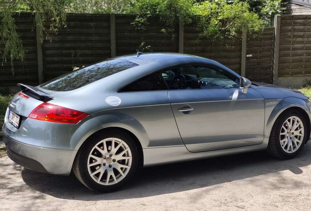 Audi Coupé 2.0