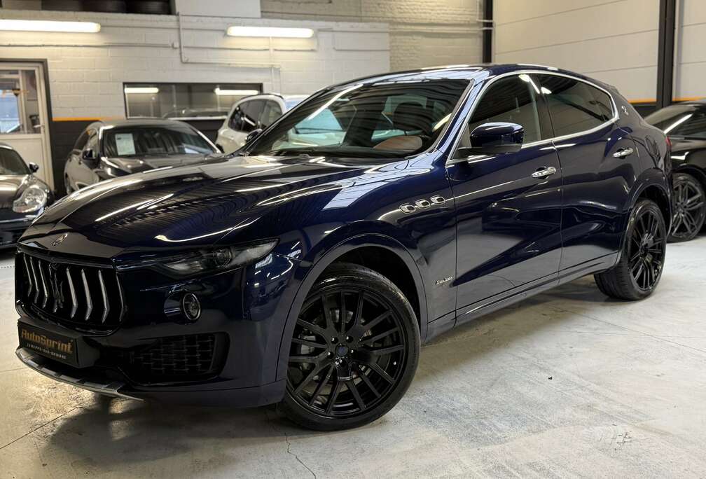 Maserati SERIE  ZEGNA Q4 TOIT PANO HRAMAN SOFT CLOSE