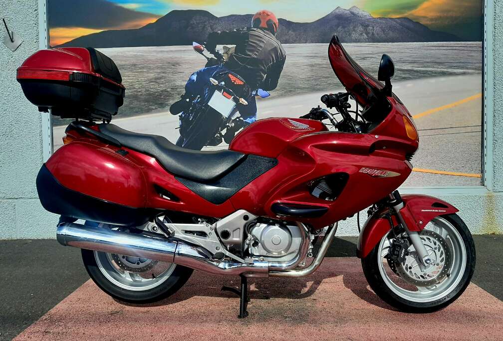 Honda NT 650 V
