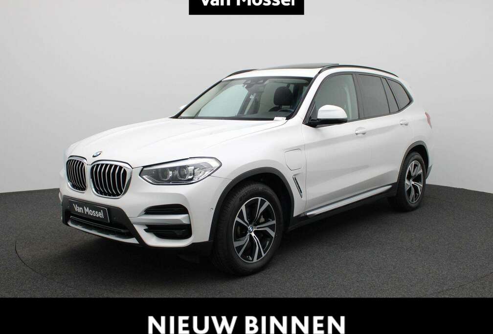 BMW xDrive30e (135 kW) | Camera | PDC V+A | Panodak |