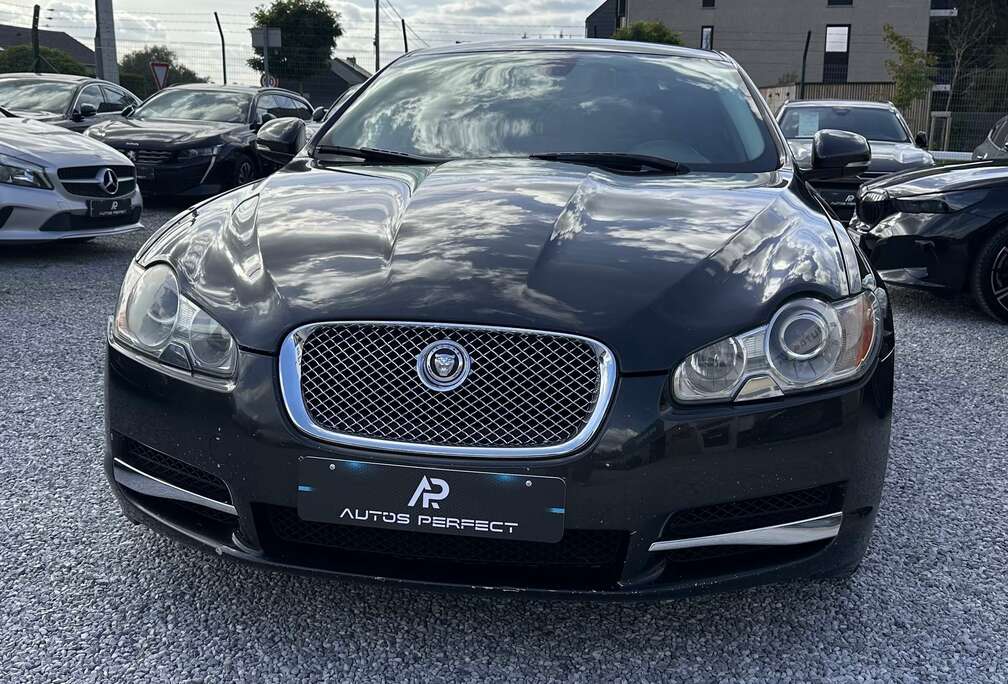 Jaguar 3.0 Turbo BOITE AUTO PDC CLIM PALETTES REGULATEUR