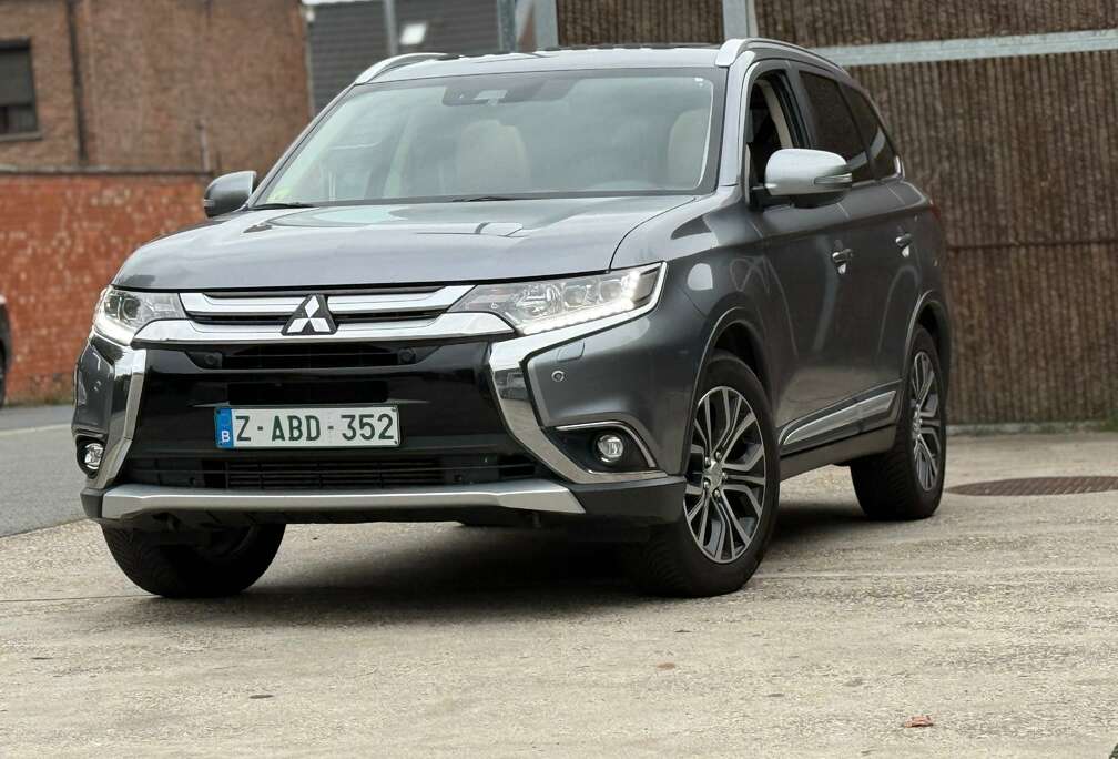 Mitsubishi 4WD Aut. Diamant Edition/Pano/Nav/Leder/ 7pl