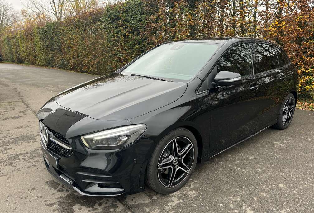 Mercedes-Benz PACK AMG / CAM / / PDC / / NAVI /