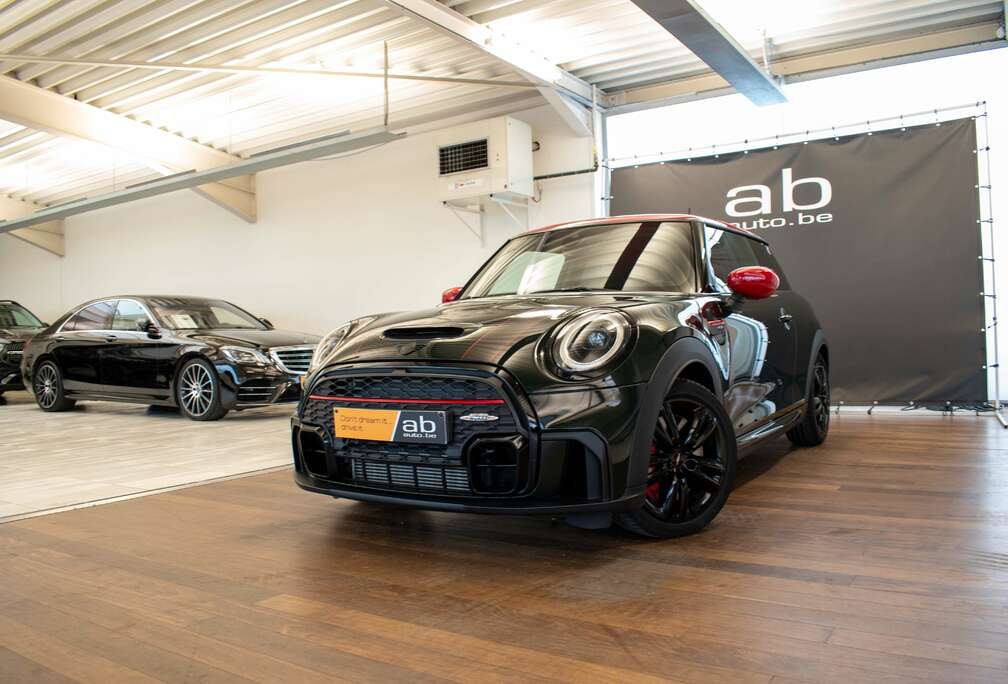 MINI JCW 2.0 AUTOMAAT, ADAPT CRUISE, VERW STUUR,CARPLAY