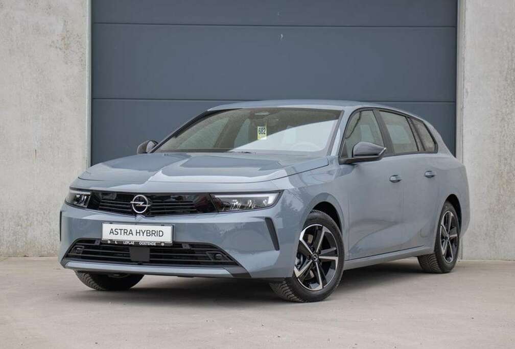 Opel ST 1.2 MHEV 145PKCAMERANAVITREKHAAKSTOCK