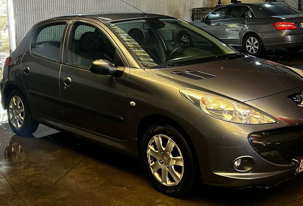 Peugeot 206  1.4i Trendy
