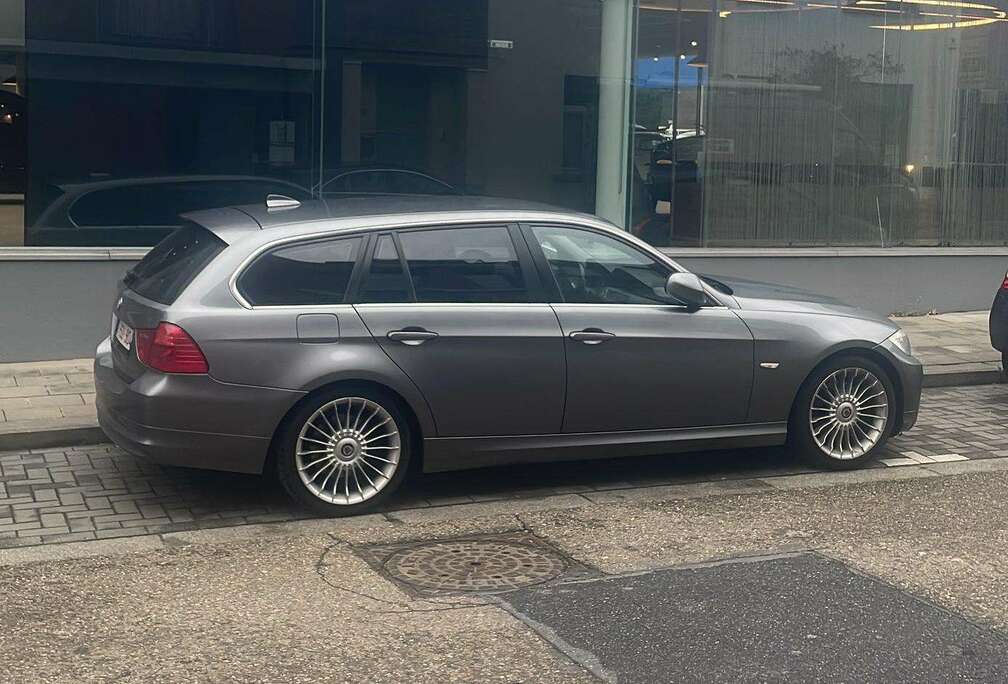 BMW Touring 320iA