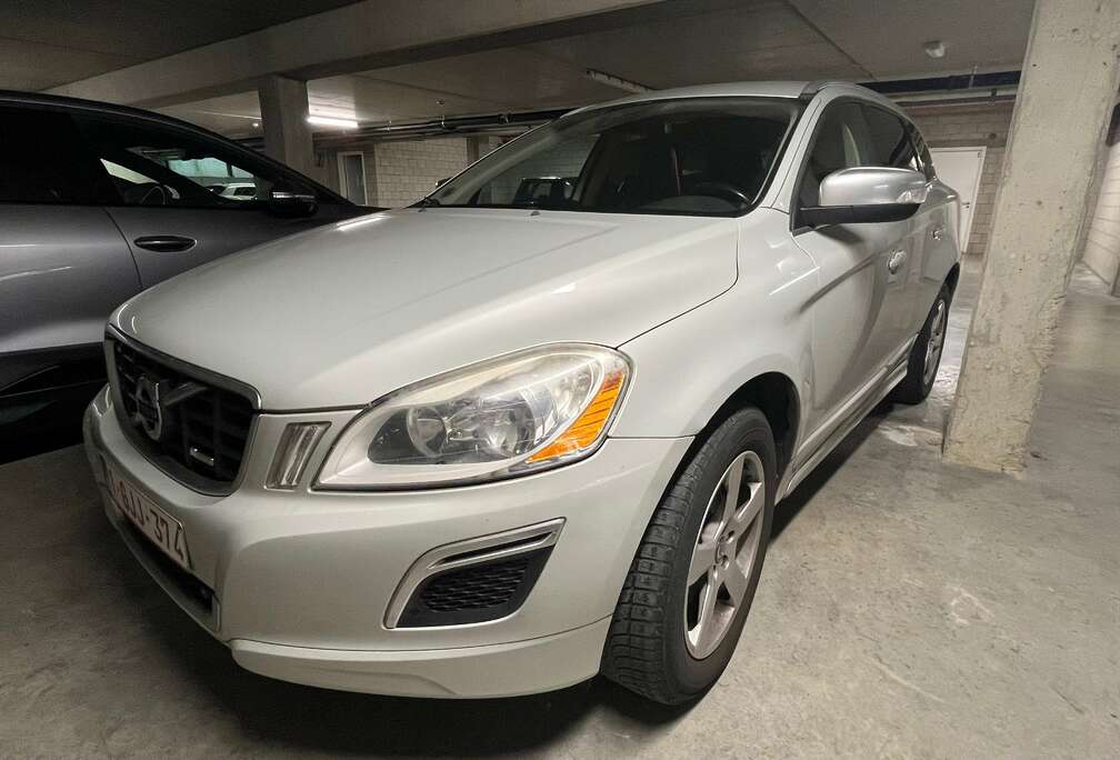Volvo XC60 2.0 D4 R-design Geartronic