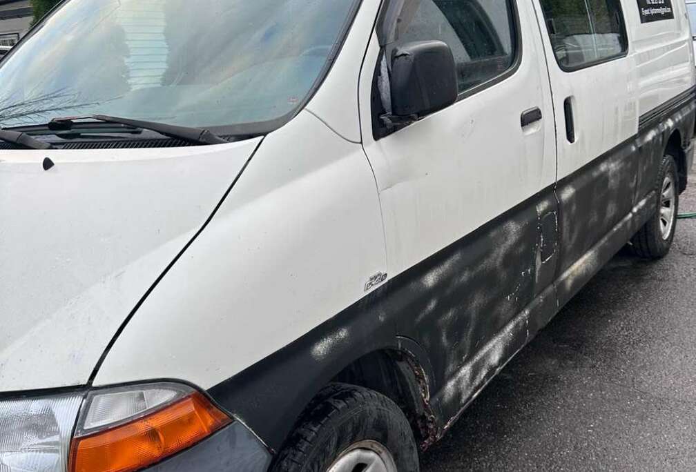 Toyota 2.5 Turbo D4D LX 4x4 (Hayon/Achterklep)