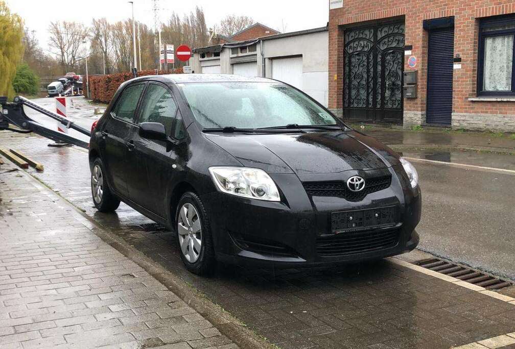 Toyota Auris 1.4i VVT-i Linea Luna