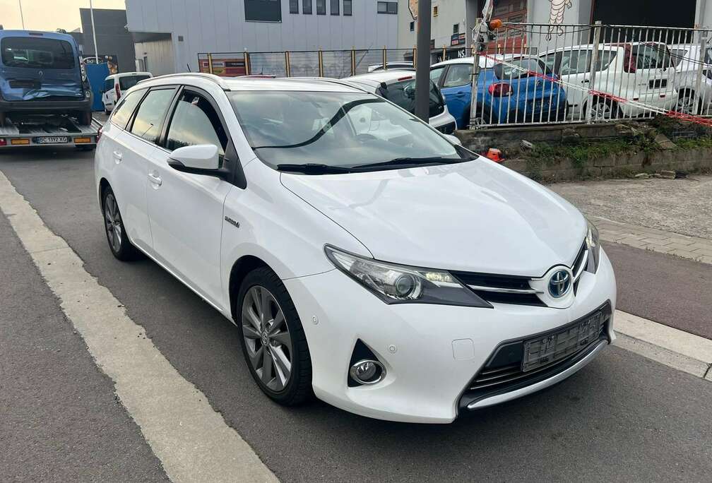 Toyota SW 1.8i HSD ** Frein problème **