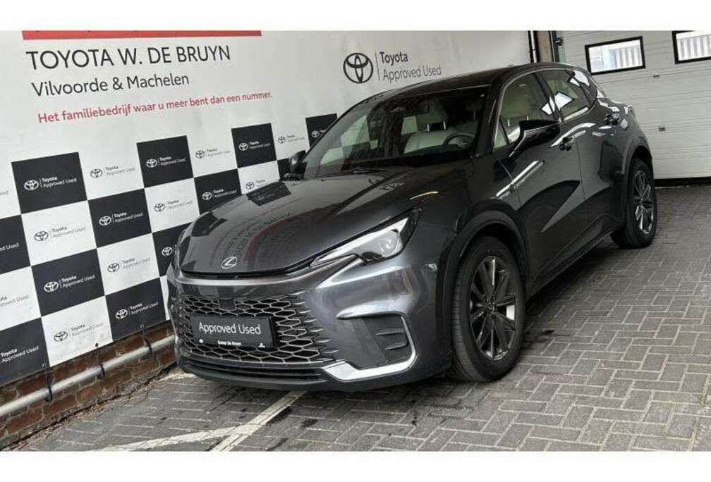 Lexus Elegant