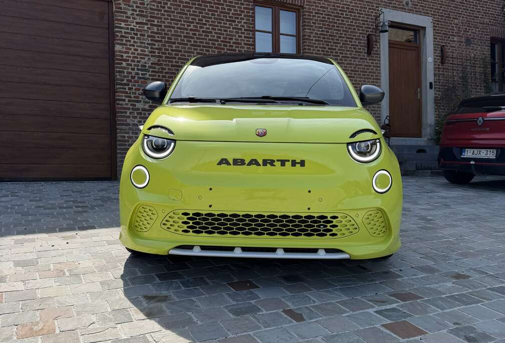 Abarth e-500 42 kWh Scorpionissima