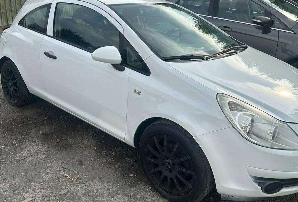 Opel Corsa 1.0i Essentia