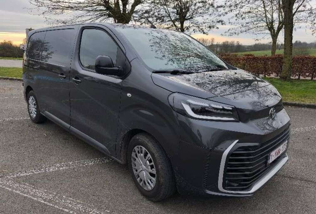 Toyota MEDIUM 2.0L 180 D-4D BVA8 DYNAMIC