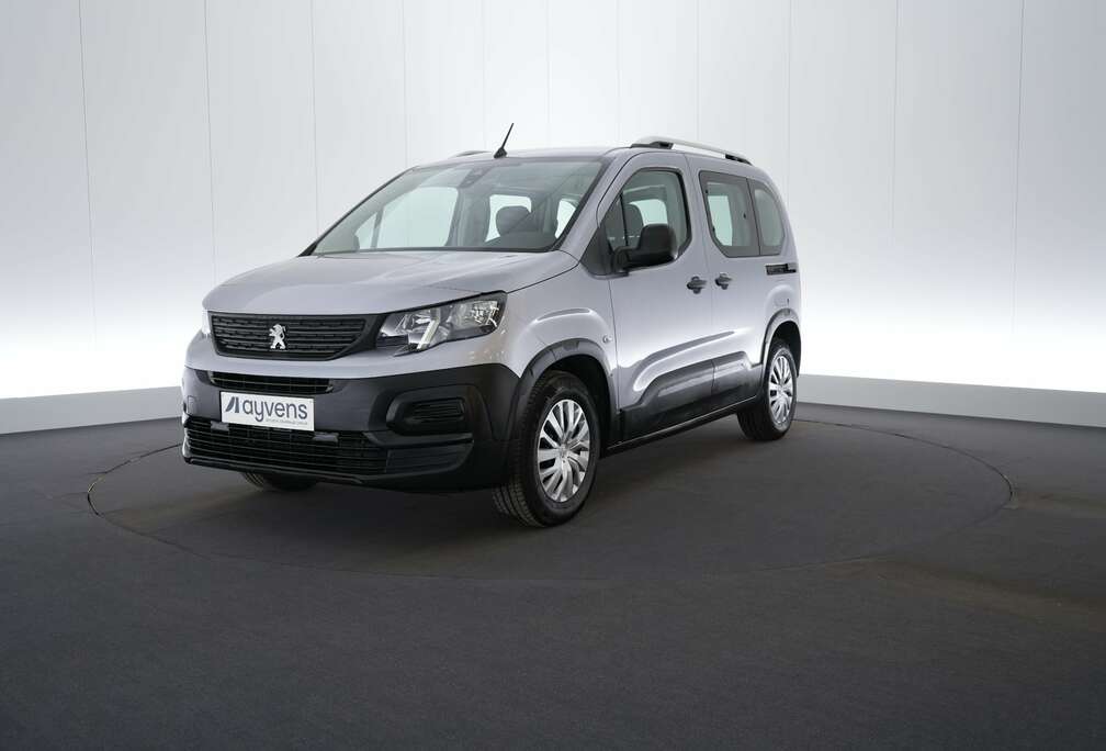 Peugeot 1.5 BlueHDi Standard Active PDC Cruise Ctrl Trekha