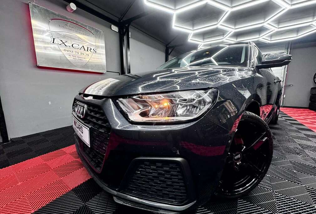 Audi AUDI A 1* LOOK SLINE*LED*CAR-PLAY