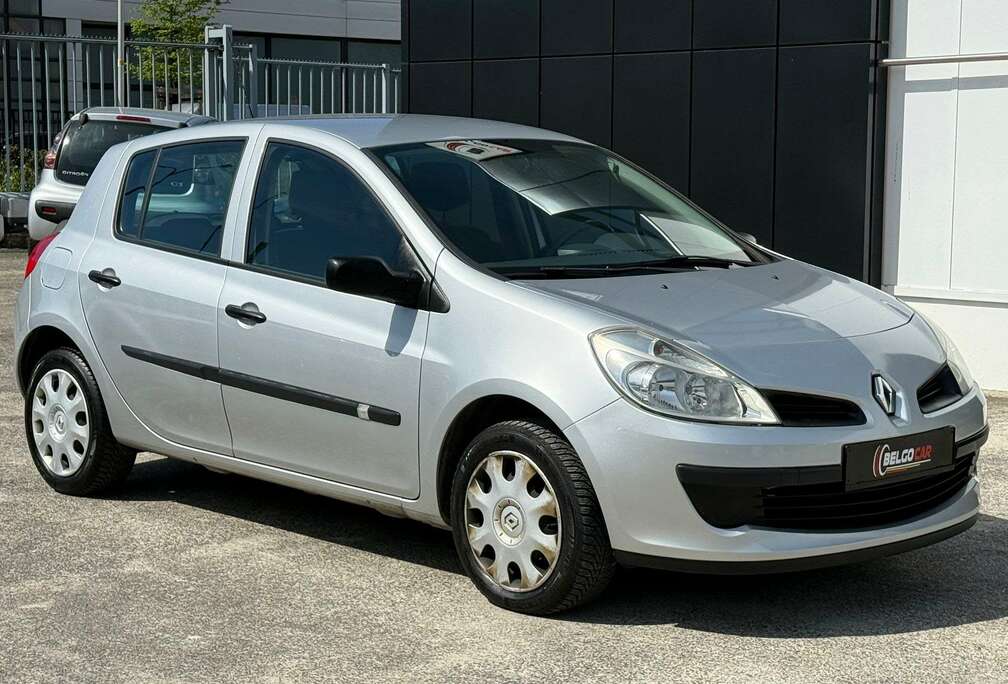 Renault 1.4 ESSENCE - CONTRLE TECHNIQUE OK