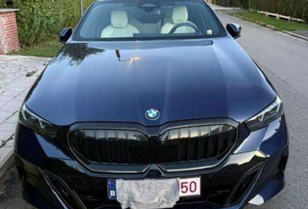 BMW 520iA MHEV