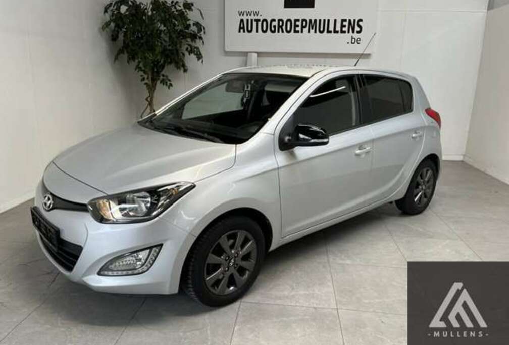 Hyundai City/Move