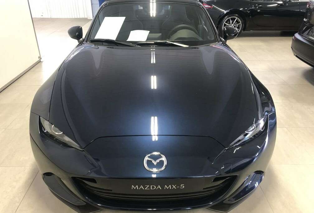 Mazda Onmmiddellijk leverbaar MX-5 Soft Top 1.5L SKYAC