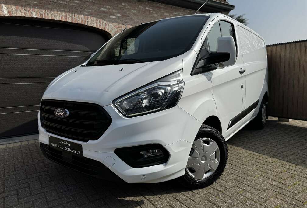 Ford  BTW INCL  LED  NAVI  A/C  CARPLAY  PDC