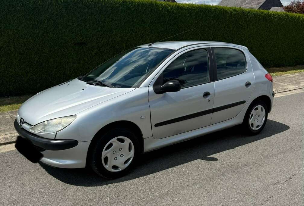 Peugeot 1.4i Pack-Line