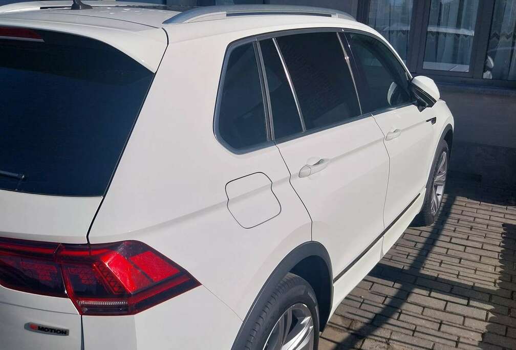 Volkswagen 2.0 TDi SCR 4Motion Highline BMT DSG+ pano