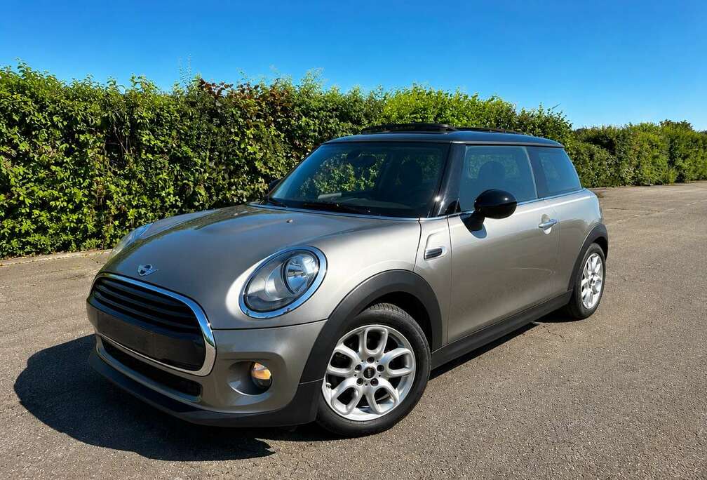 MINI Mini 1.5 D Cooper Toit Pano/camera/cuir/ciel Noir