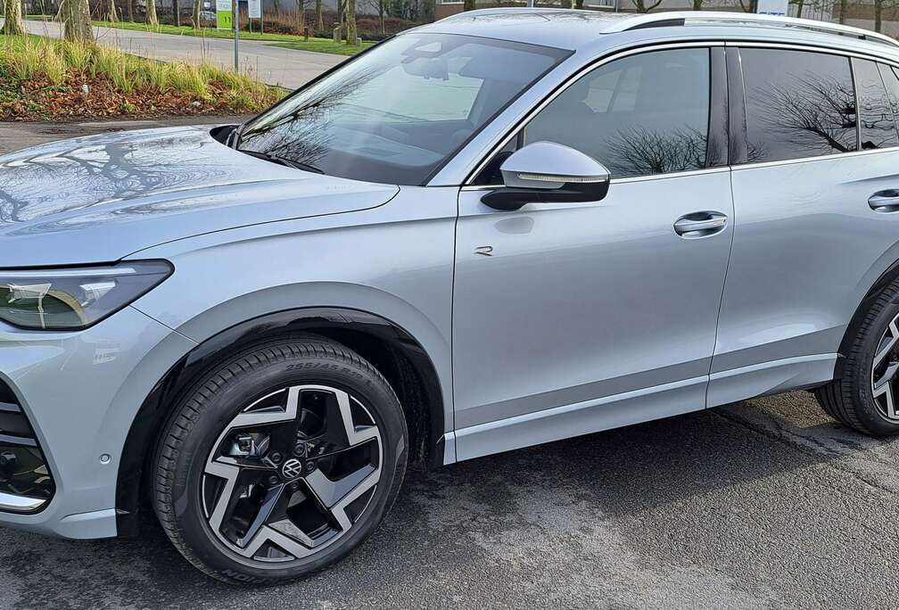 Volkswagen 1.5 TSIe/DSG/R-line/Bussines.Prof/LEDER,MASS,TREKH