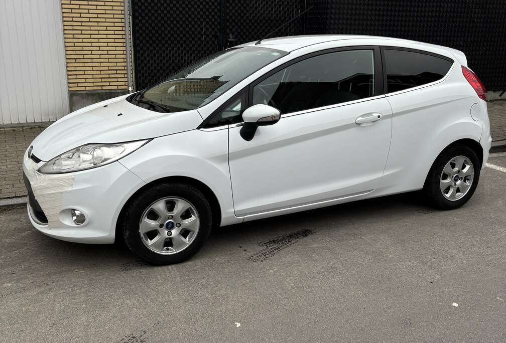 Ford Fiesta 1.6 TDCi Titanium ECOnetic DPF