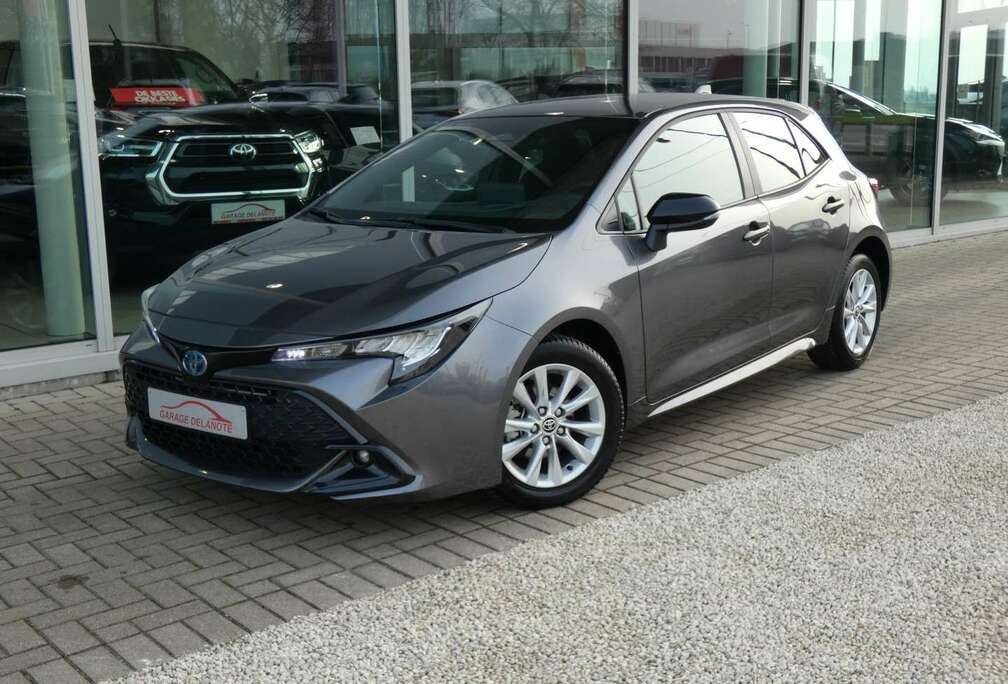 Toyota 1.8 Hybrid 140pk Dynamic +Zetel&Stuurverwarming