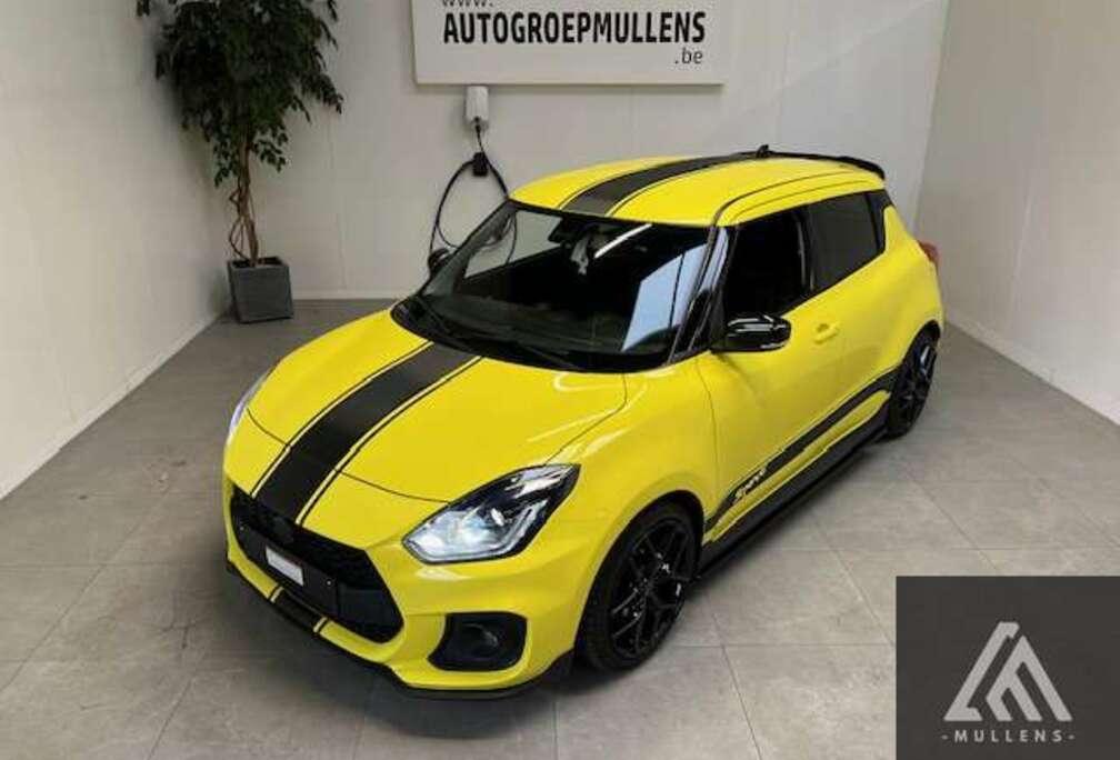 Suzuki 1.4 Sport 48V Hybrid + extra set velgen en banden