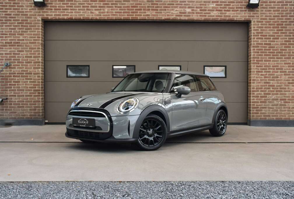 MINI 1.5i / CARPLAY / GPS / CAMERA / HEAD UP / LED / DAB / VERWARMDE ZETELS