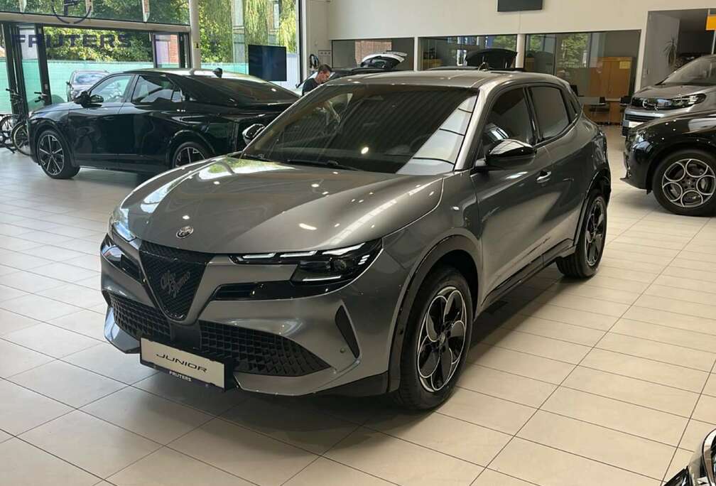 Alfa Romeo Alfa Romeo Junior Ibrida-626 Ti 1.2 Hybrid 145 eDCT6