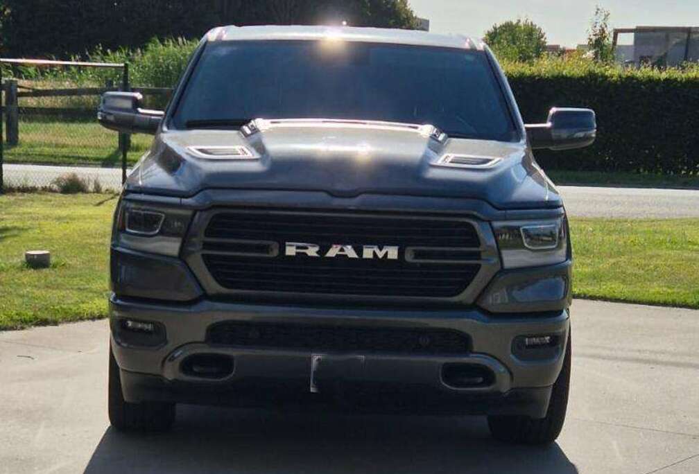 Dodge Laramie Sport