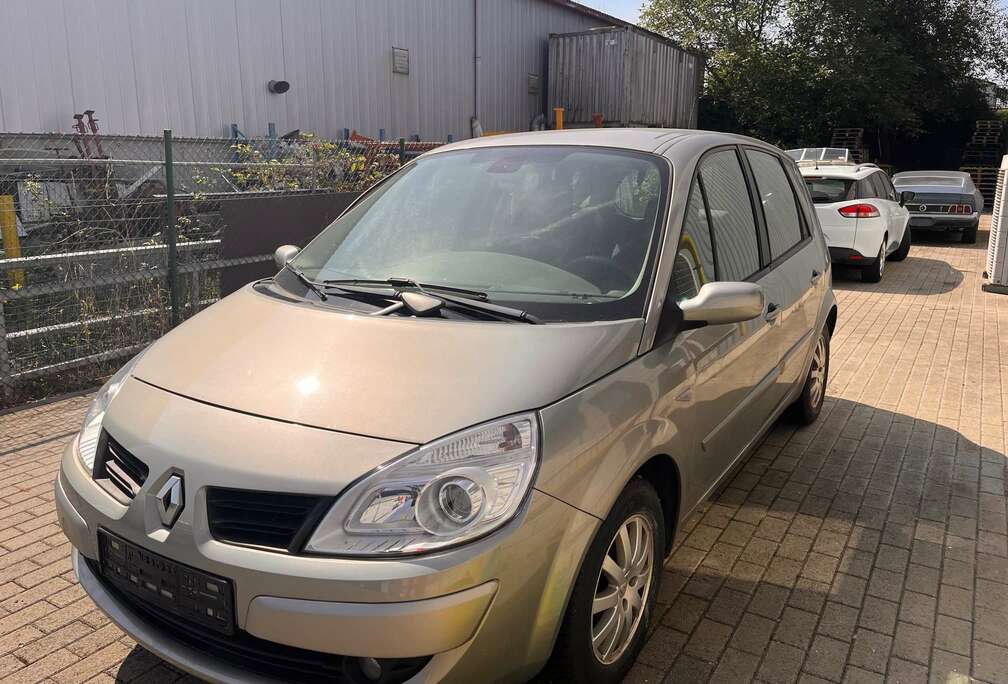 Renault Scenic 1.6i 16v Conquest