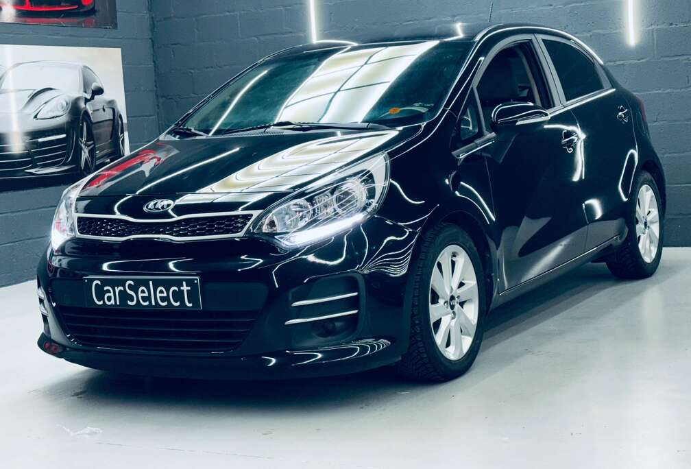 Kia 1.4i - boite auto - volant chauffant - navigation