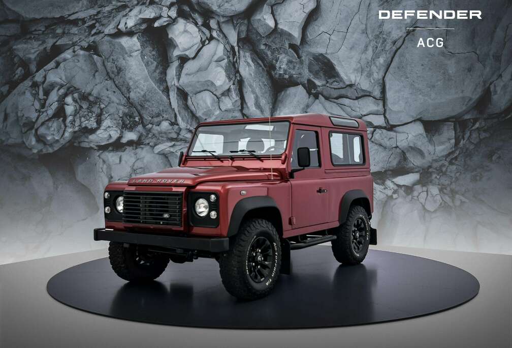 Land Rover 90 TD4 - Rimini Red - Lichte Vracht - MARGE