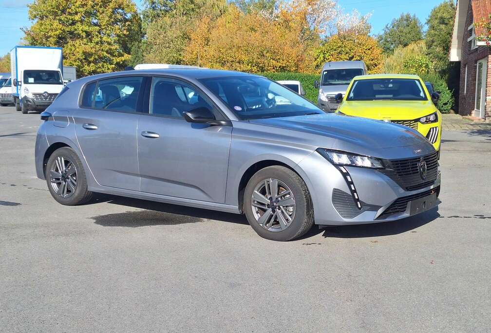 Peugeot 1.2i 130pk Auomaat 26000km 2024 (16500Netto+Btw)