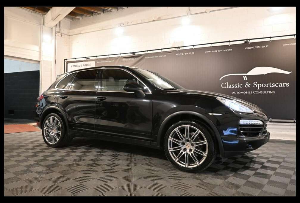 Porsche Cayenne 3.0 D / FULL CARNET PORSCHE / A VOIR