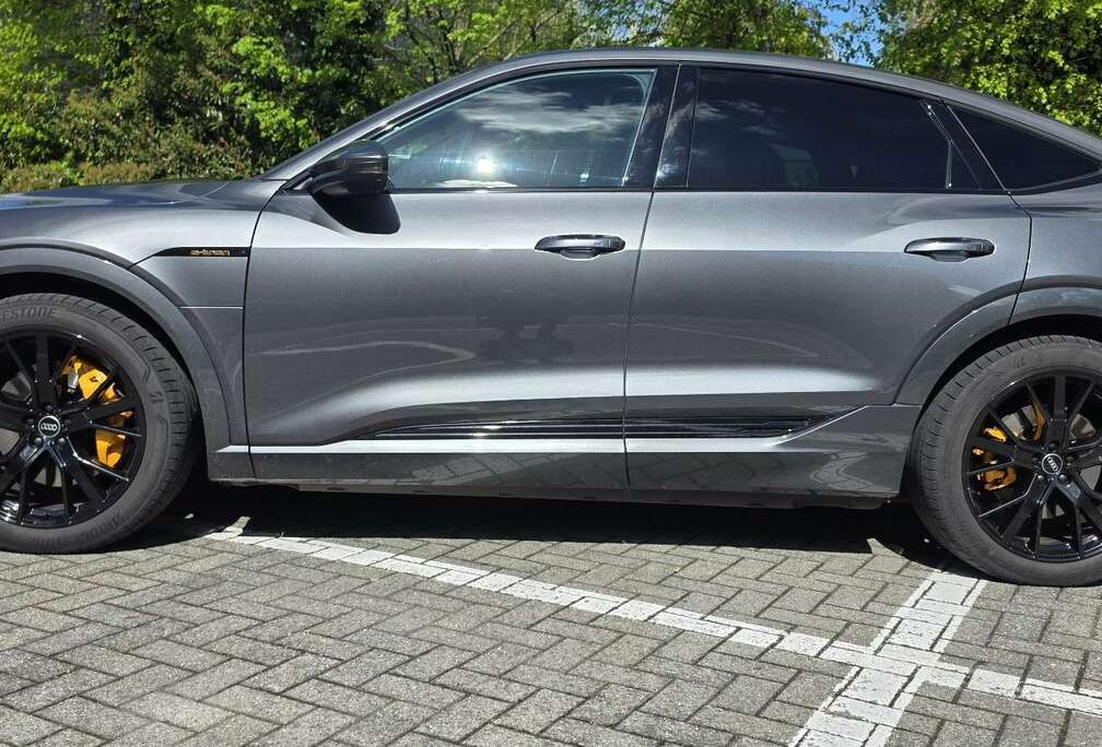 Audi 95 kWh 55 Sportrback Quattro S line