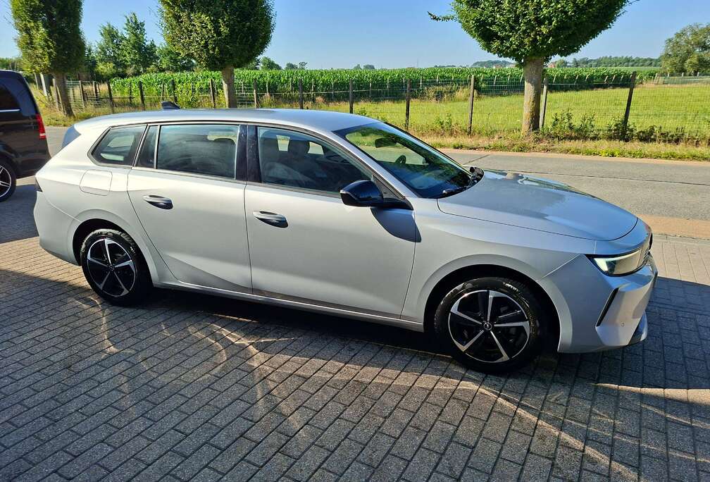 Opel Astra Sports Tourer 1.2 Turbo Edition S/S
