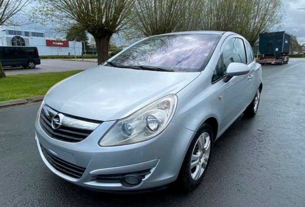 Opel 1.2i Cosmo