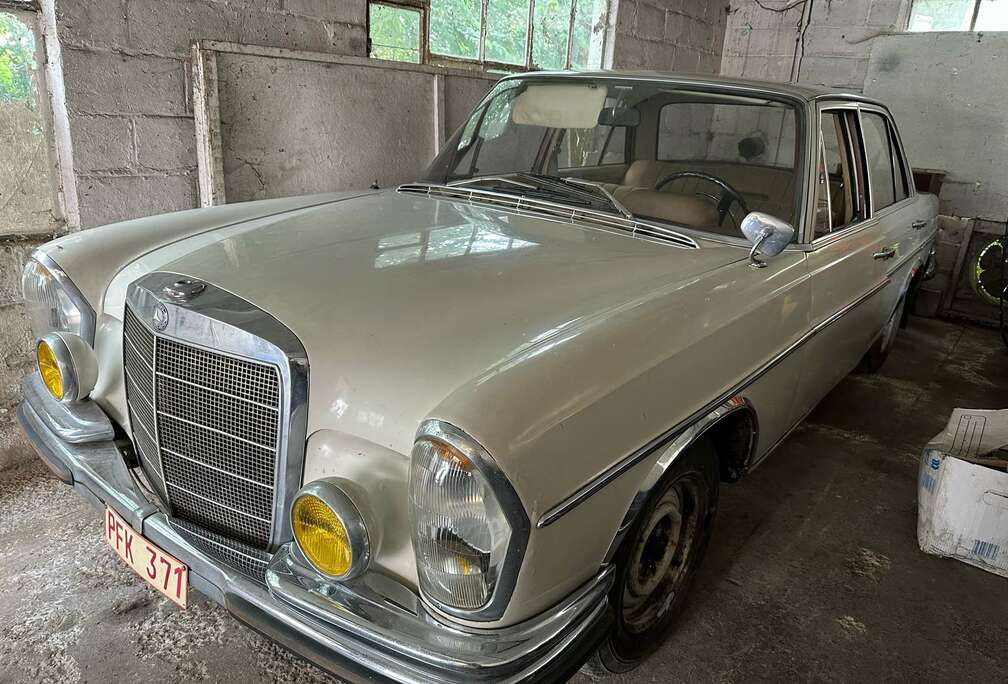 Mercedes-Benz se